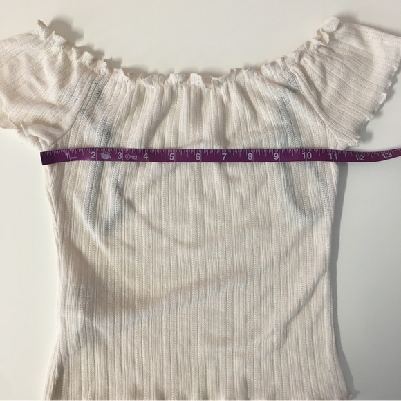 ‼️SOLD‼️Forever 21 NWOT Cream Ribbed Off-The-Shoulder Semi-Cropped Top - Picture 5 of 6